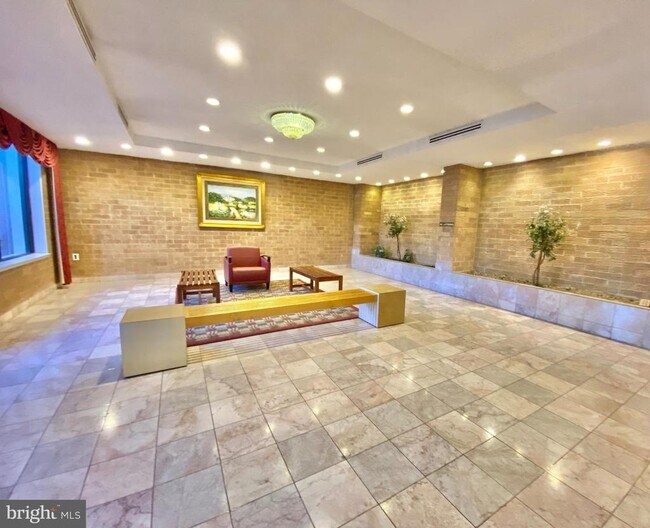 Building Photo - 3101 S Manchester St