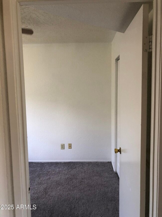 Foto del edificio - 4224 Canyon Trail