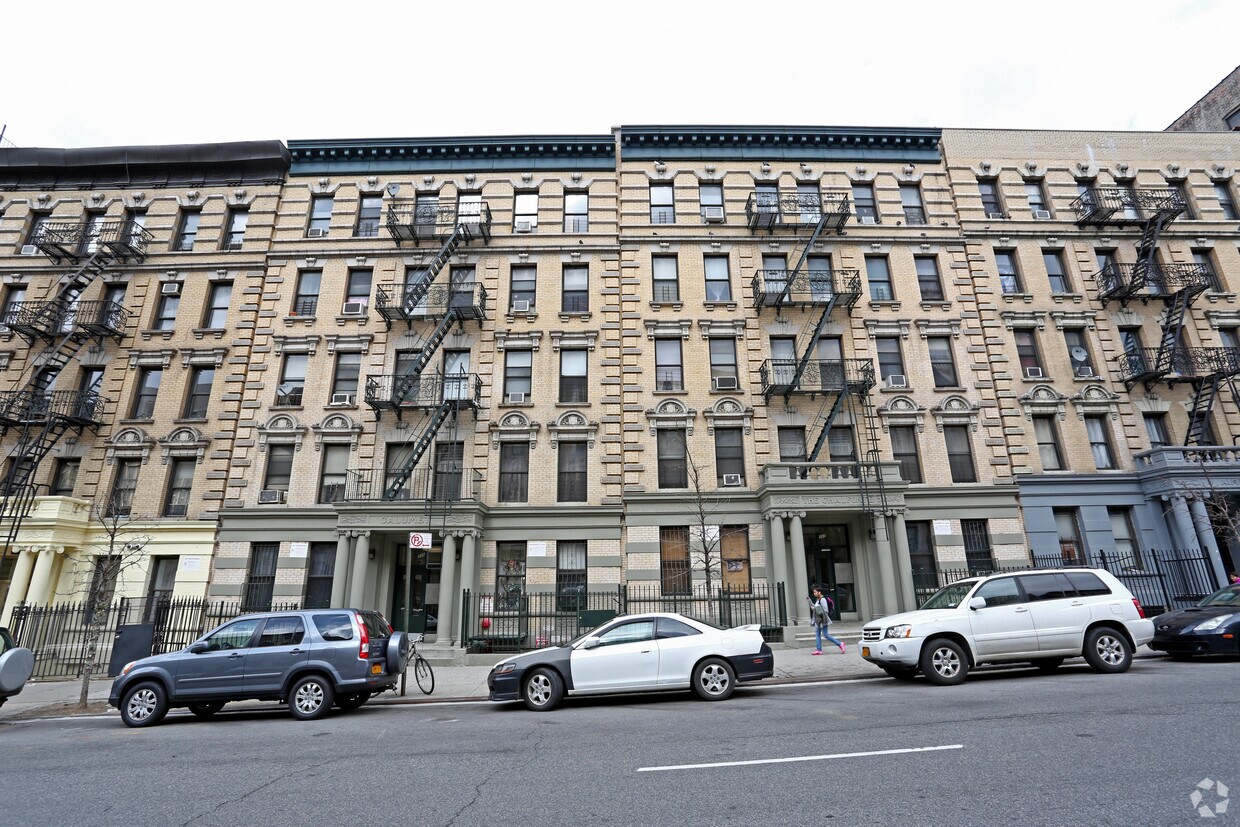 Building Photo - 507-509 W 135th St