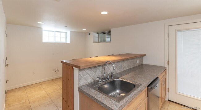 Foto del edificio - 40 Prospect St