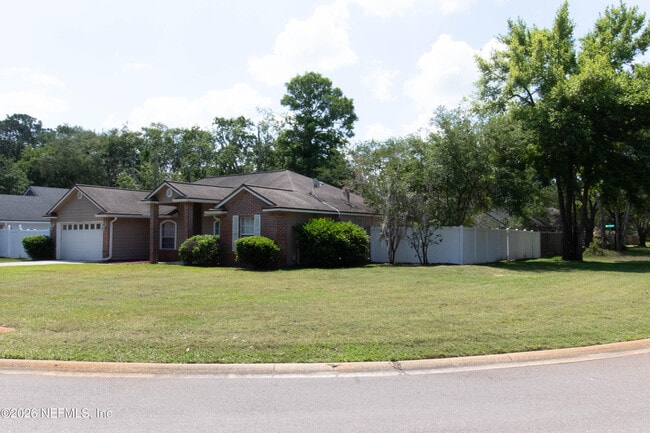 Building Photo - 236 Clover Ct