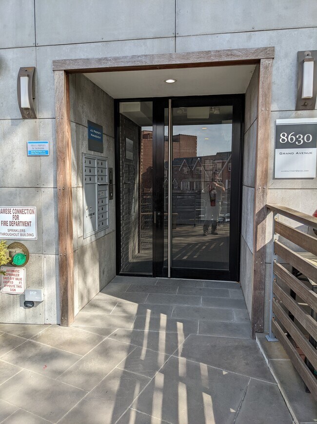 Building Photo - 8630 Grand Ave