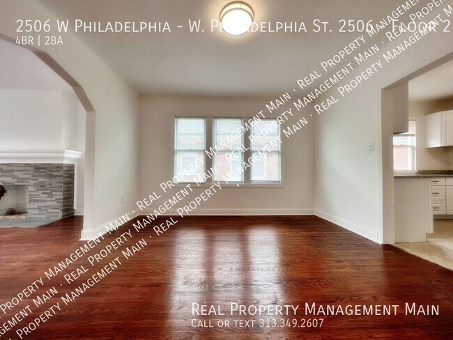 Building Photo - ON SPECIAL - Upper Renovated 4 Bed on Phil...