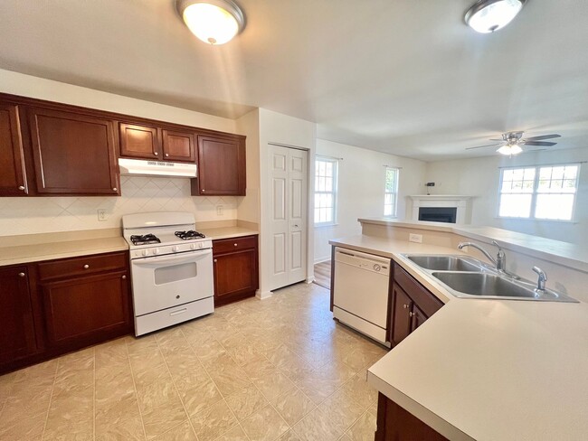 Building Photo - Charming 4BD, 2BA Fuquay-Varina Home with Large Backyard Near Interstates