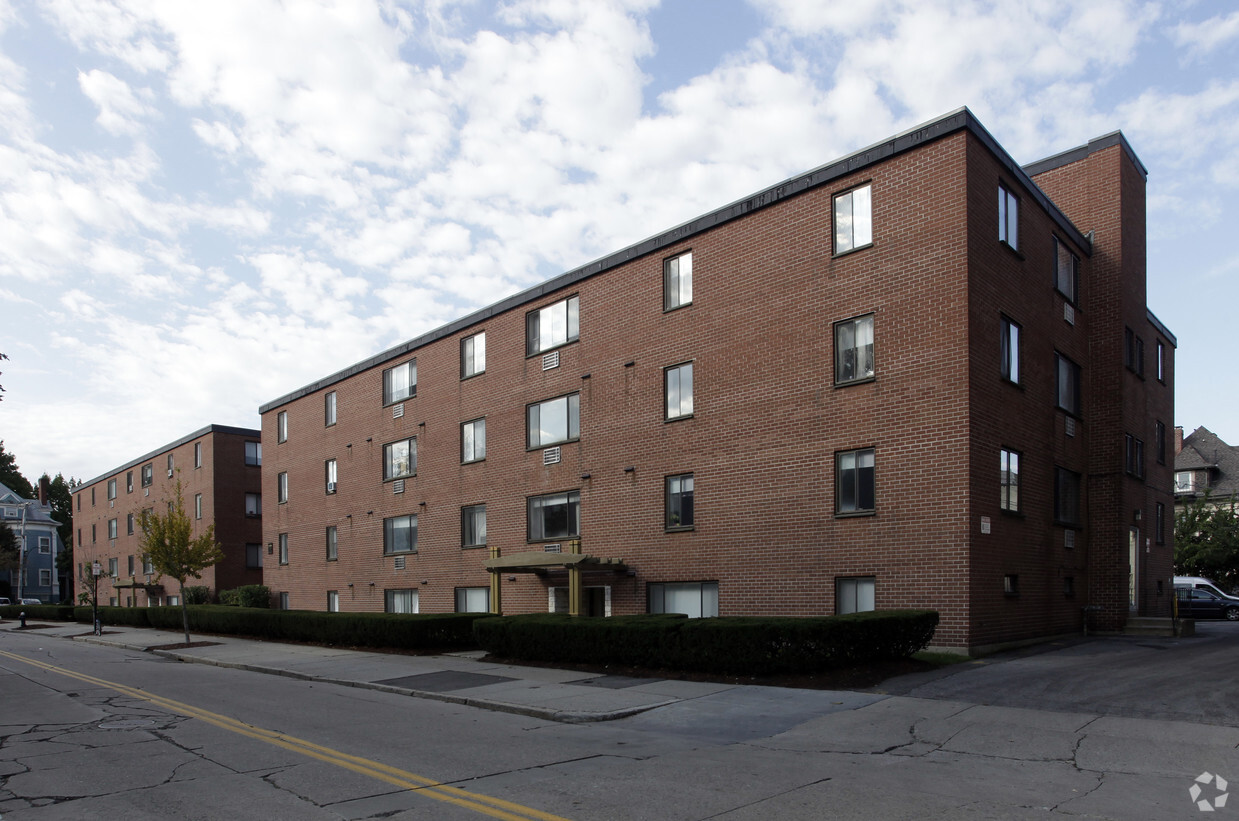 Babcock Apartments - Babcock Street Apartments, 222-230