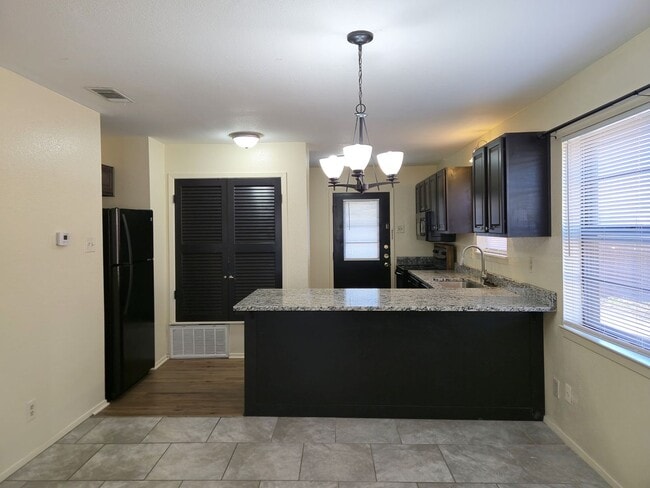 Foto del edificio - Chapel Road Area Duplex