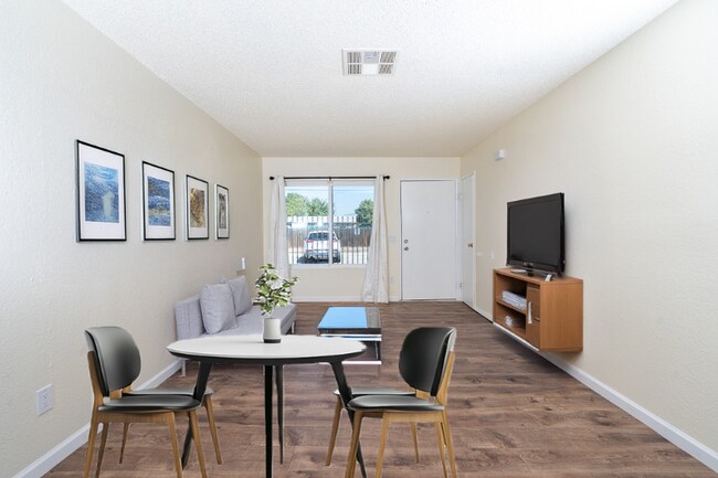 Foto del edificio - 526 Greystone Ln