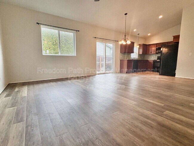 Foto del edificio - 2648 Iago St