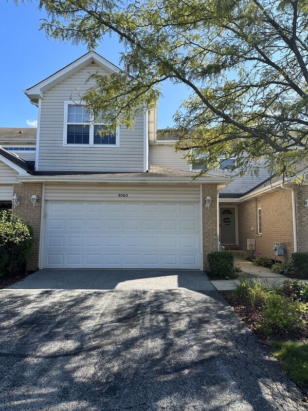 8563 Scheer Dr, Tinley Park, IL 60487 Townhome Rentals in Tinley Park