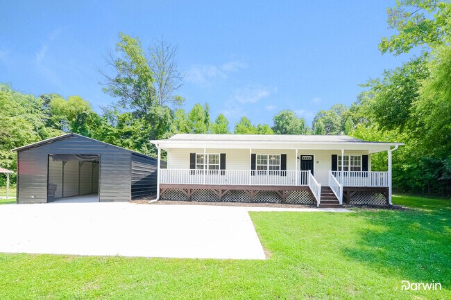 Building Photo - 500 3 Oaks Dr