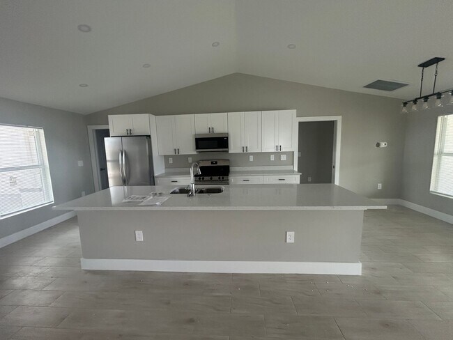 Building Photo - Brand new construction never lived in 4/3