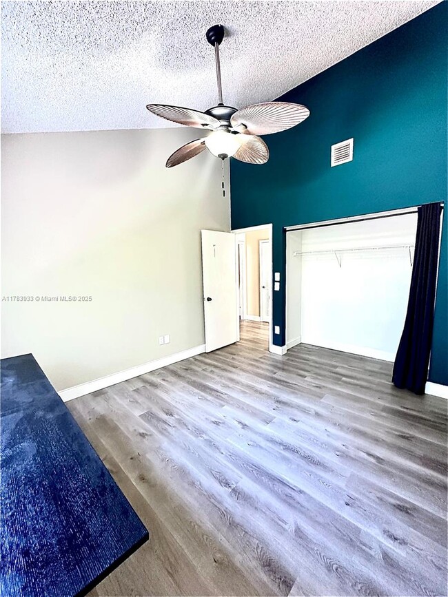 Building Photo - 1847 Runners Way