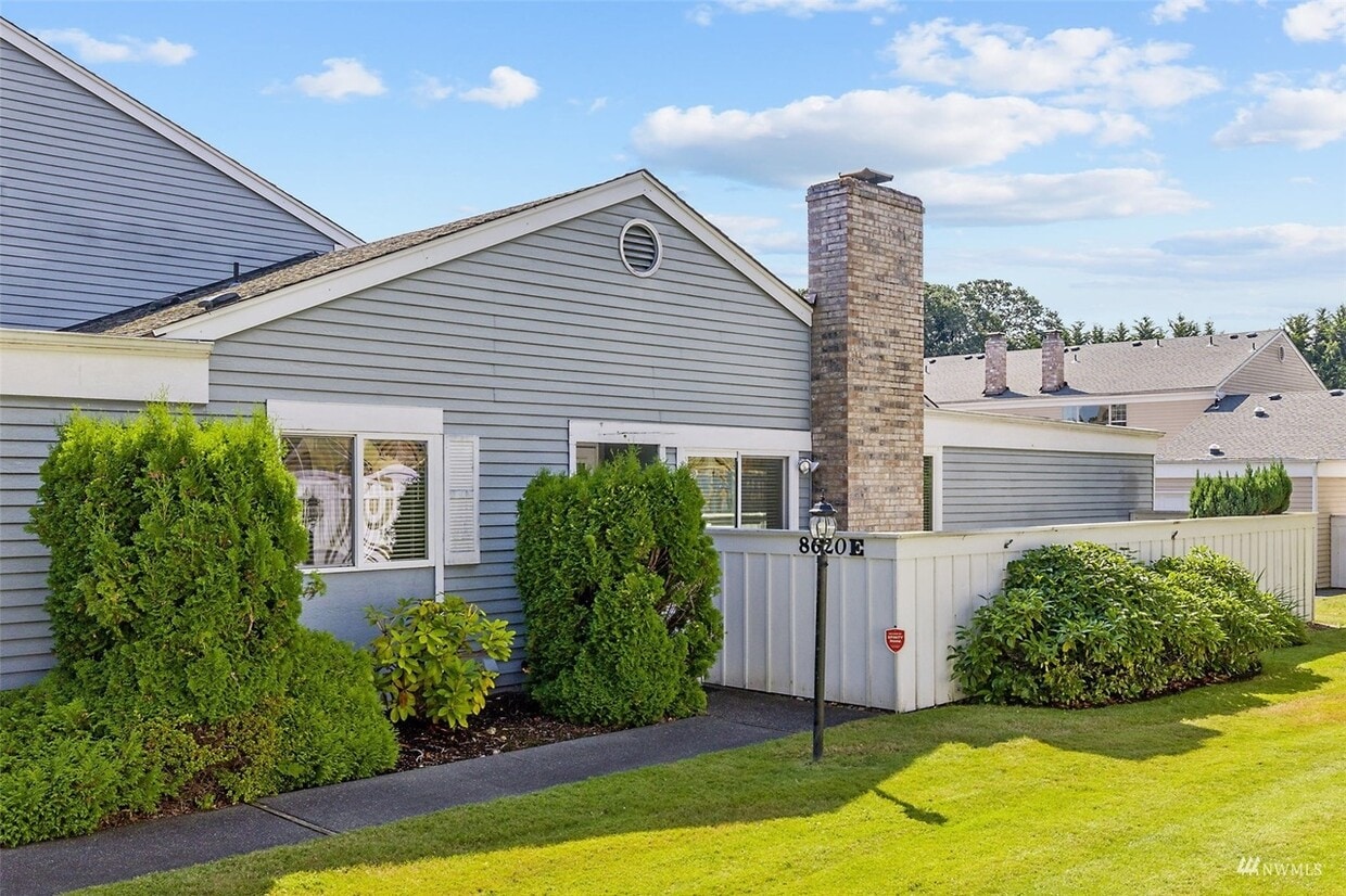 Exterior 1 - 8620 Onyx Drive Unit E