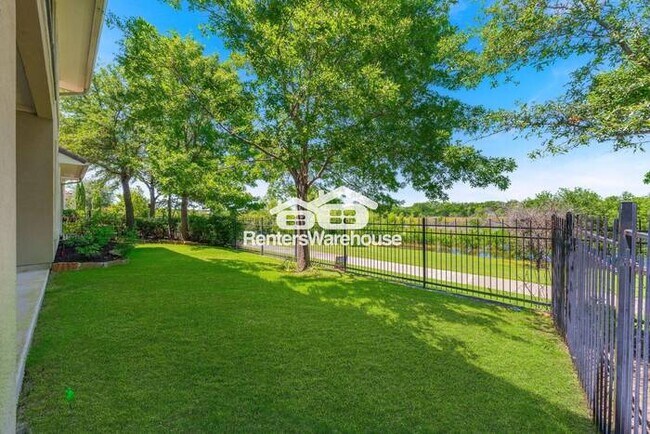 Foto del edificio - FOR RENT - MOVE IN READY in the highly sou...