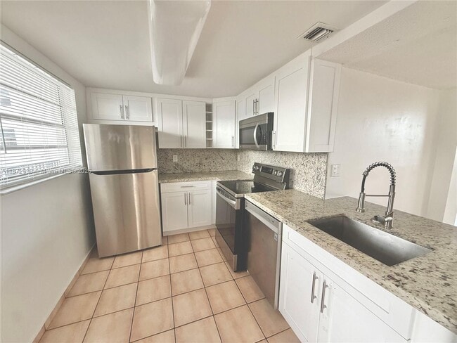 Building Photo - 14155 SW 87th St