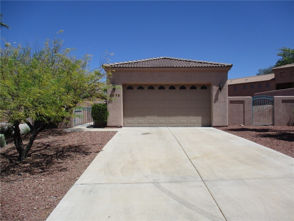 Foto principal - 2675 Desert Flowers Dr
