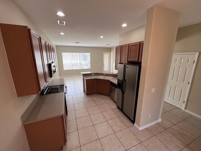 Foto del edificio - Beautiful Townhome in the Gated community ...