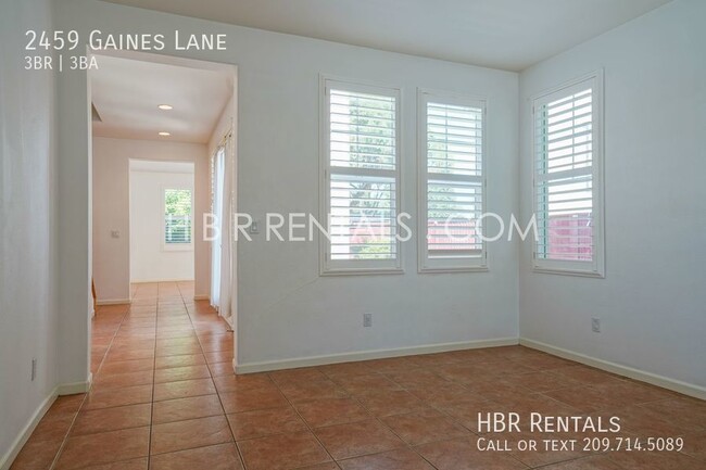 Building Photo - 2459 Gaines Ln