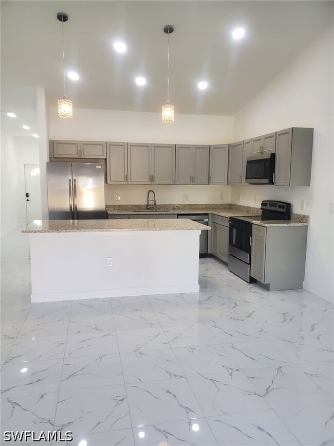 Foto del edificio - 1938 Laverna Ave