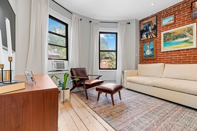 Foto del edificio - 81 E Brookline St