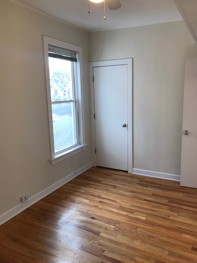 Foto del edificio - 5317 N Winchester Ave