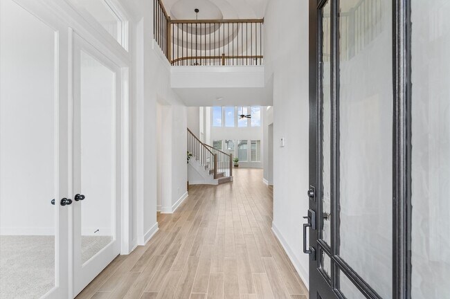 Foto del edificio - 1027 Windy Creek Path