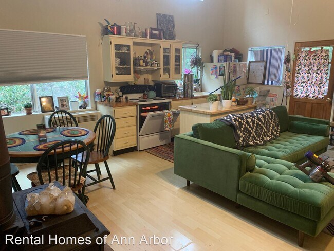 Building Photo - 2 br, 2 bath House - 11600 Lake Blvd