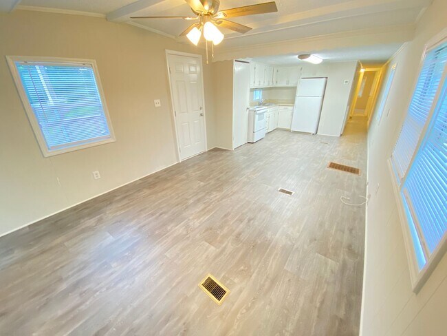 Foto del edificio - 4bd/1ba House close to Downtown Kannapolis...