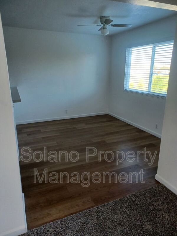 Foto del edificio - 766 E Tabor Ave