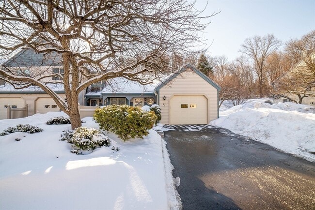 Building Photo - 67 Crystal Brook Way