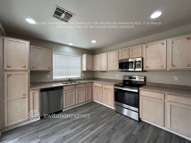 Building Photo - 43 N 123rd Dr