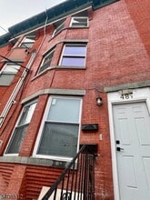 Building Photo - 48 1/2 3rd St