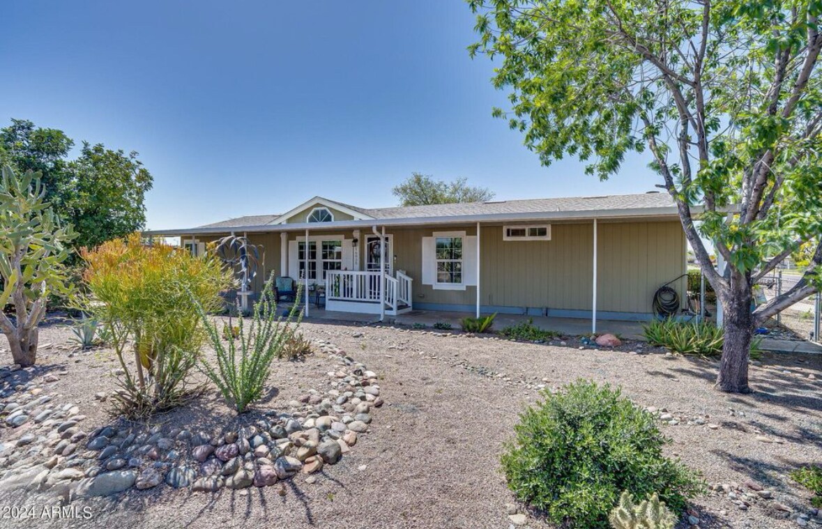 Foto principal - 16035 N 71st Ave