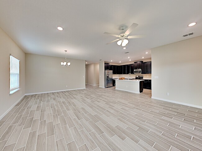 Building Photo - 450 Stone Arbor Lane