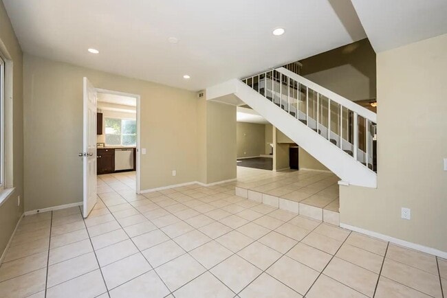 Building Photo - 23904 Rotunda Rd