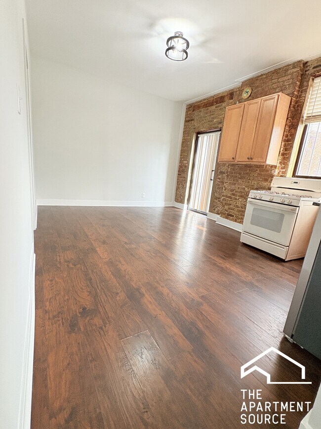 Photo - 2543 S St Louis Ave Apartment