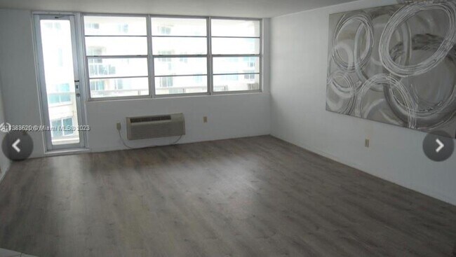 Foto del edificio - 5313 Collins Ave