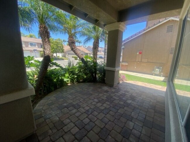 Foto del edificio - Private Tropical Retreat in Rancho Del Oro – Single-Story 3BR Home