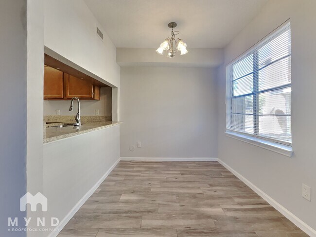 Foto del edificio - 1807 Briarcreek Blvd