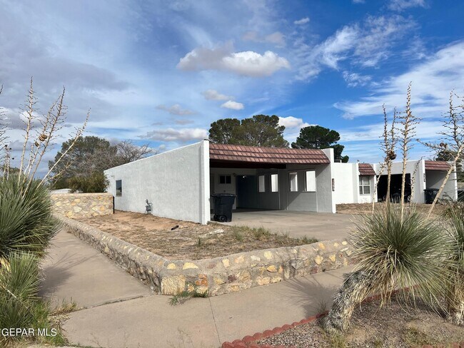 Foto del edificio - 1590 Hartsdale Dr