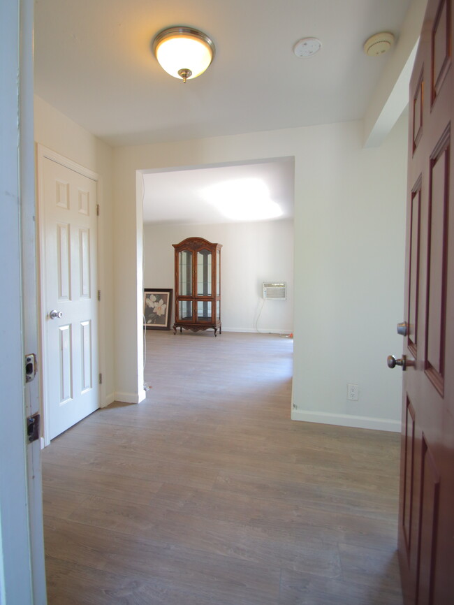 Living and Foyer from Entry - 1168 Gardenside Ln