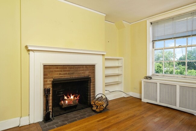 Building Photo - 44 Nassau St
