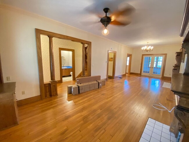 Building Photo - 629 Dennison Ave