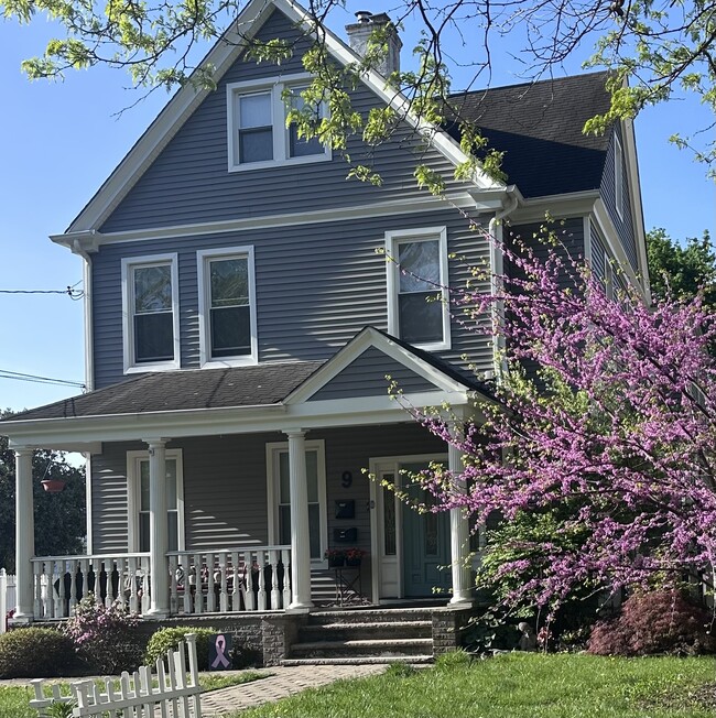 Building Photo - 9 Grenada Pl