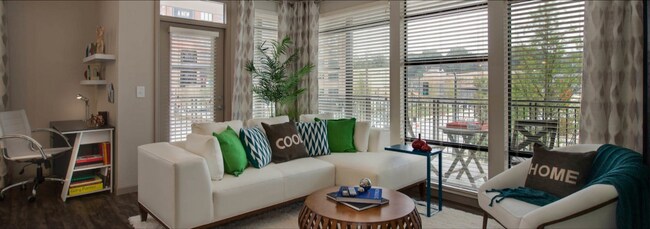 Foto del edificio - 640 Glen Iris Dr NE