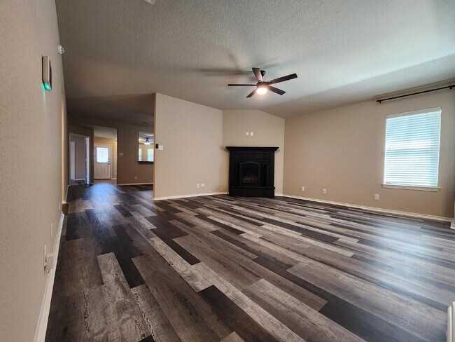 Foto del edificio - 4633 Stonehaven Dr