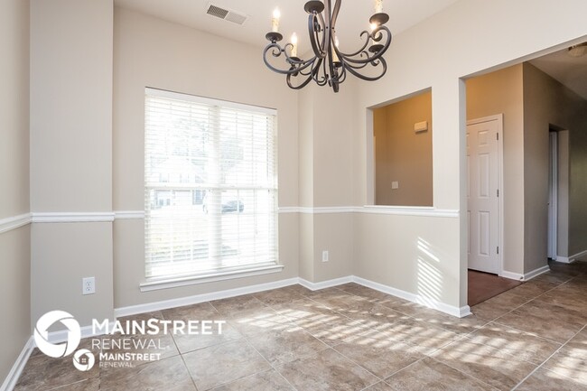 Building Photo - 2745 Trellis Oaks Dr SW