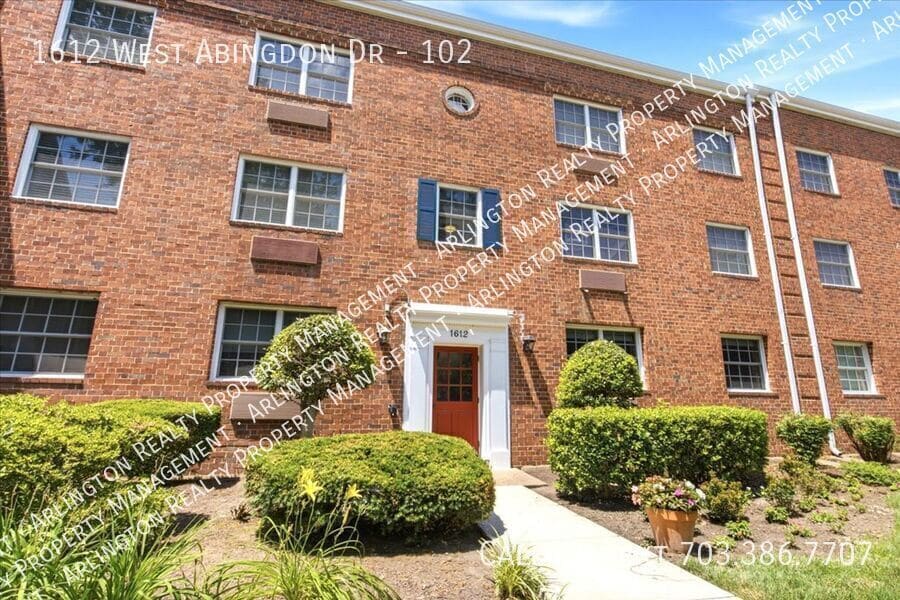 Photo - 1612 West Abingdon Dr-102