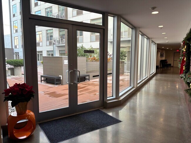 Foto del edificio - 217 Newark Ave