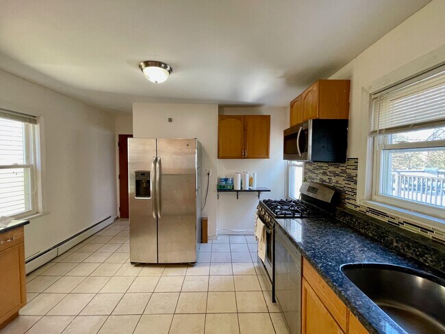 Foto del edificio - 741 Somerville Ave